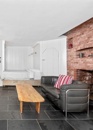 NEWYORK-APT2-BEDFORDST-WESTVILLAGE-LIVINGROOM-WPRELAIS