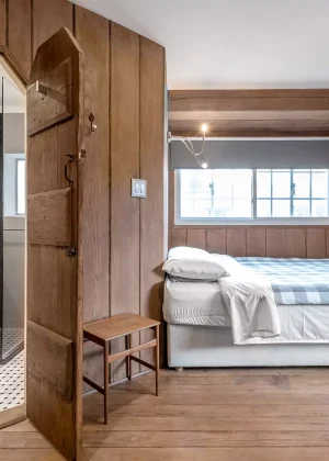 NEWYORK-APT7-BEDFORDST-WESTVILLAGE-BEDROOM-WPRELAIS-ORIZ