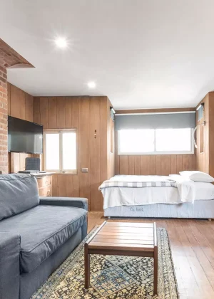 NEWYORK-APT8-BEDFORDST-WESTVILLAGE-LIVINGROOM-WPRELAIS-ORIZ