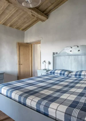 POMPANAETRUSCANVILLAS-TOSCANA-POMPANA-BEDROOM1-WPRELAIS-ORIZ