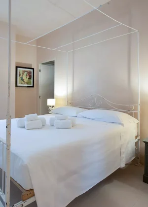 PUGLIA-BEDROOM1-VILLAMARITTIMA-WPRELAIS