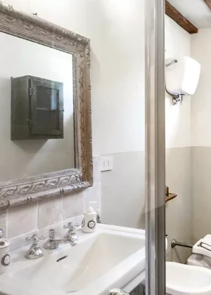 TOSCANA-VALDORCIA-BORGOVIGNALUNGA-APT2-BATHROOM-WPRELAIS