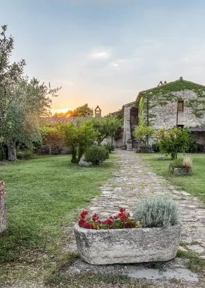 TOSCANA-VALDORCIA-BORGOVIGNALUNGA-ENTRANCE-WPRELAIS-ORIZ