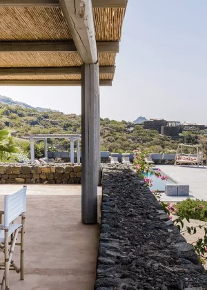 WPRELAIS-DAMMUSIPOSIDONIA-PANTELLERIA-SICILIA-TERRACE2-ORIZ