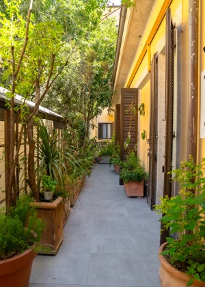 WPRELAIS_PALMFRONDS_MILANO_TERRACE2
