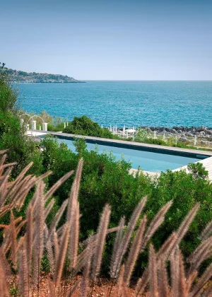 wp-relais-villa-marittima-puglia-italy-mare-piscina-vista-giardino_MODIFICATA